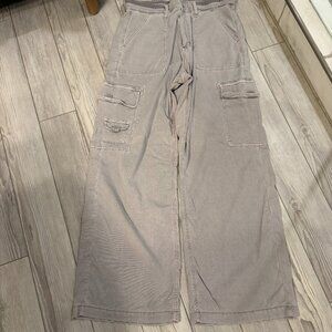 American Eagle Light Grey Cargo Pants Size 14 Excellent condition